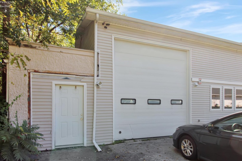 411 4th Street, Port Clinton, 43452, 3 Bedroom Bedrooms, ,2 BathroomBathrooms,Residential,For Sale,4th,20263688