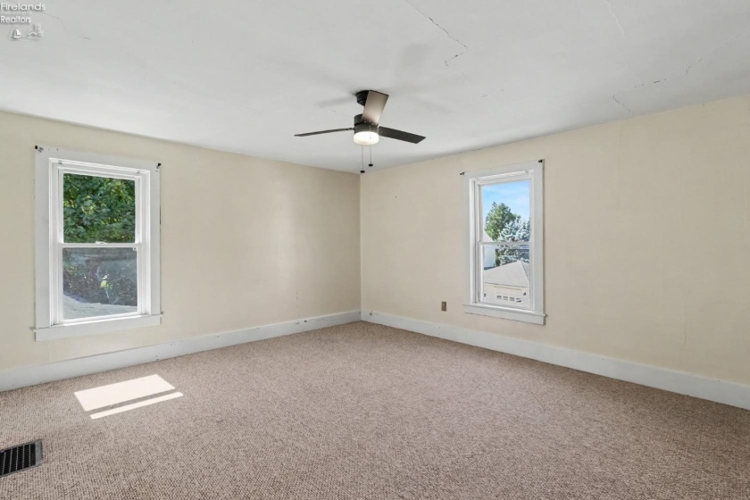 118 Grove Street, Bellevue, 44811, 3 Bedroom Bedrooms, ,1 BathroomBathrooms,Residential,For Sale,Grove,20263859