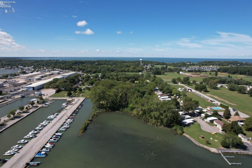2121 Catawba Road, Port Clinton, 43452, 1 Bedroom Bedrooms, ,1 BathroomBathrooms,Residential,For Sale,Catawba,20263822