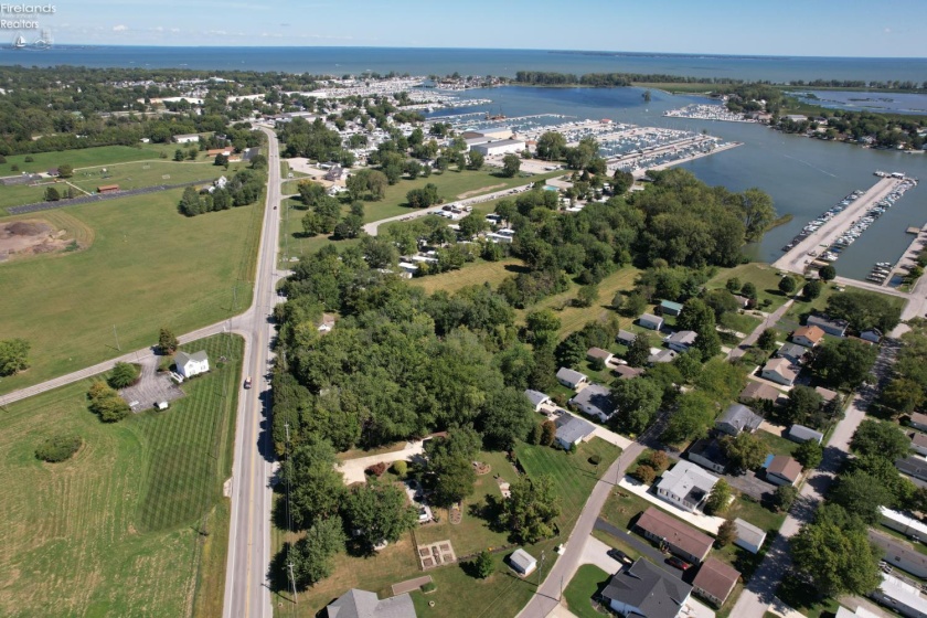 2121 Catawba Road, Port Clinton, 43452, 1 Bedroom Bedrooms, ,1 BathroomBathrooms,Residential,For Sale,Catawba,20263822