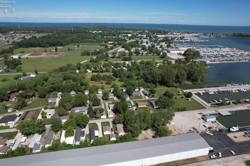 2121 Catawba Road, Port Clinton, 43452, 1 Bedroom Bedrooms, ,1 BathroomBathrooms,Residential,For Sale,Catawba,20263822