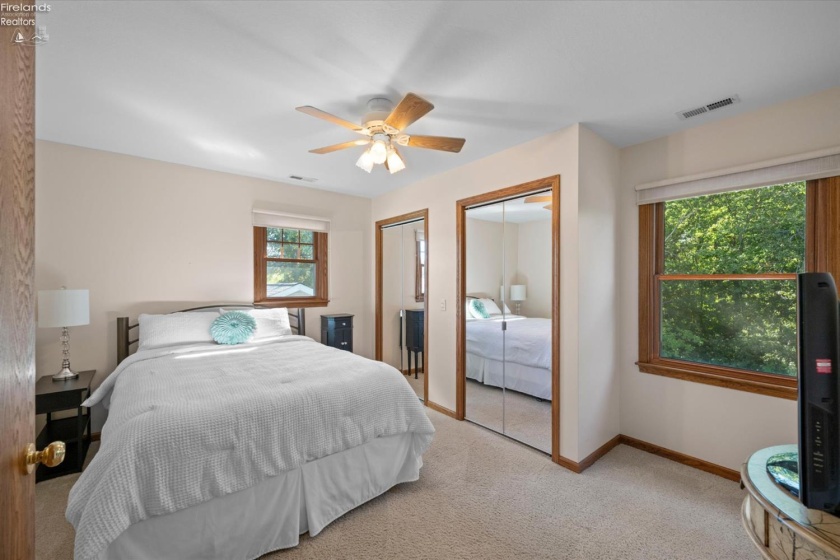 908 Glendale Drive, Port Clinton, 43452, 4 Bedroom Bedrooms, ,3 BathroomBathrooms,Residential,For Sale,Glendale,20263864