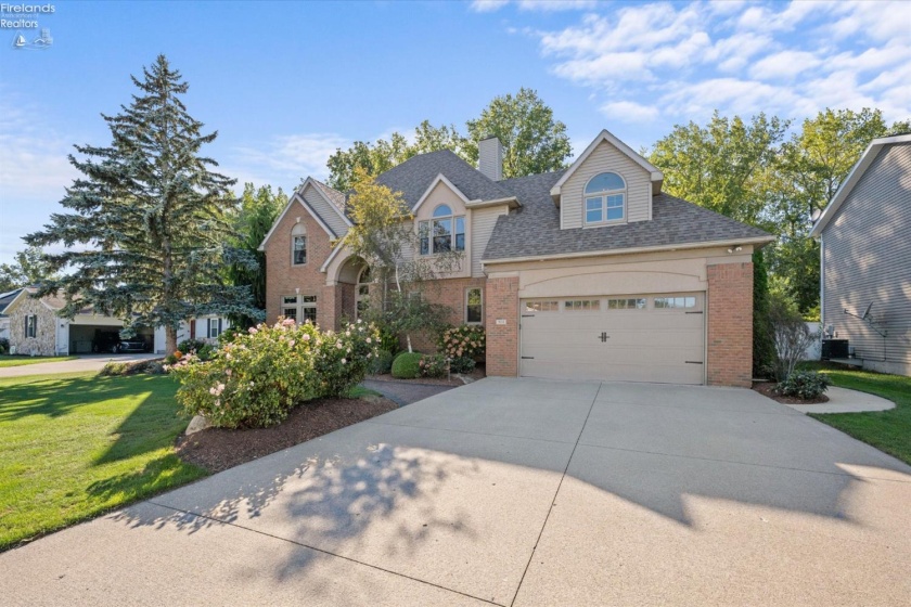 908 Glendale Drive, Port Clinton, 43452, 4 Bedroom Bedrooms, ,3 BathroomBathrooms,Residential,For Sale,Glendale,20263864