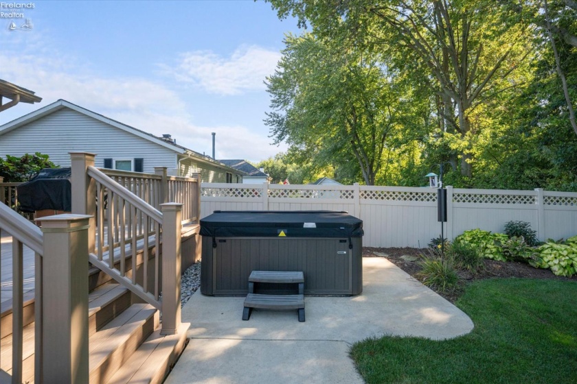 908 Glendale Drive, Port Clinton, 43452, 4 Bedroom Bedrooms, ,3 BathroomBathrooms,Residential,For Sale,Glendale,20263864