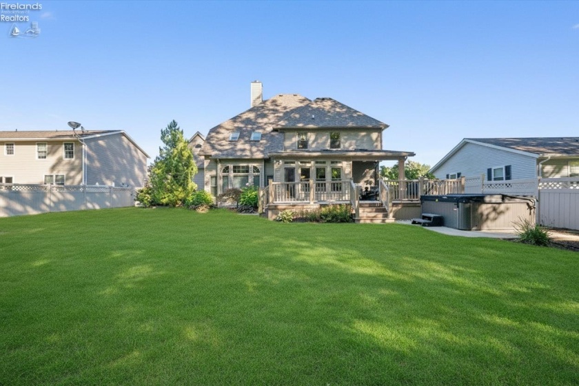 908 Glendale Drive, Port Clinton, 43452, 4 Bedroom Bedrooms, ,3 BathroomBathrooms,Residential,For Sale,Glendale,20263864