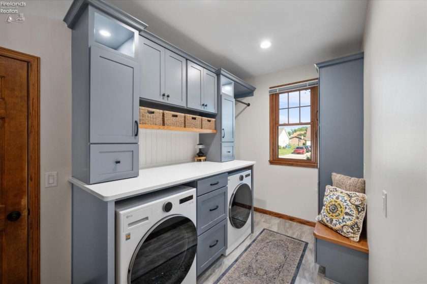 908 Glendale Drive, Port Clinton, 43452, 4 Bedroom Bedrooms, ,3 BathroomBathrooms,Residential,For Sale,Glendale,20263864