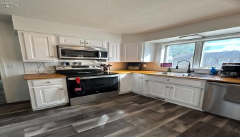 140 Norwood Avenue, Norwalk, 44857, 4 Bedroom Bedrooms, ,3 BathroomBathrooms,Residential,For Sale,Norwood,20263835 140 Norwood Avenue, Norwalk, 44857, 4 Bedroom Bedrooms, ,3 BathroomBathrooms,Residential,For Sale,Norwood,20263835