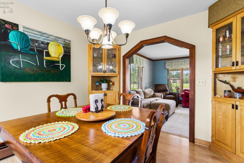 47568 Middle Ridge Road, Amherst, 44001, 4 Bedroom Bedrooms, ,3 BathroomBathrooms,Residential,For Sale,Middle Ridge,20263874