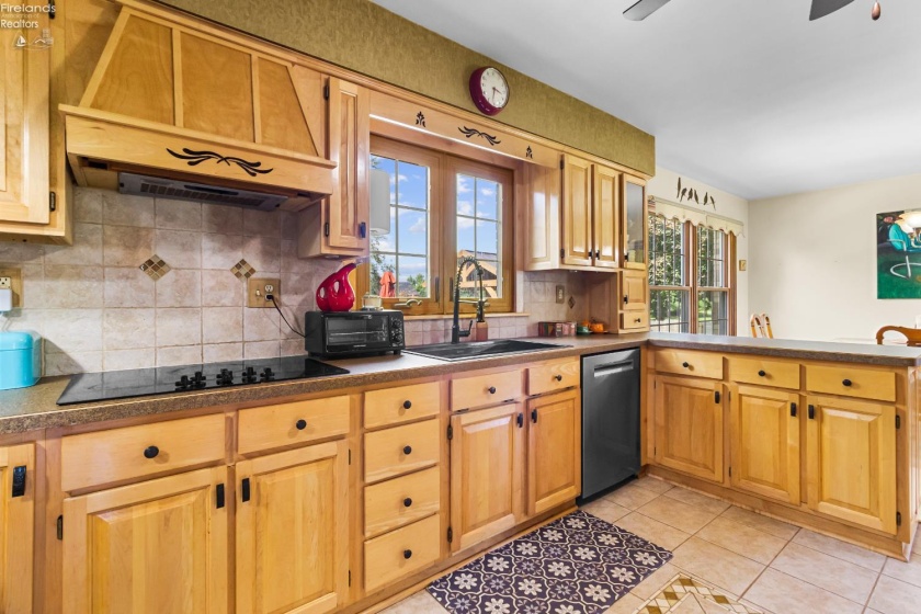 47568 Middle Ridge Road, Amherst, 44001, 4 Bedroom Bedrooms, ,3 BathroomBathrooms,Residential,For Sale,Middle Ridge,20263874