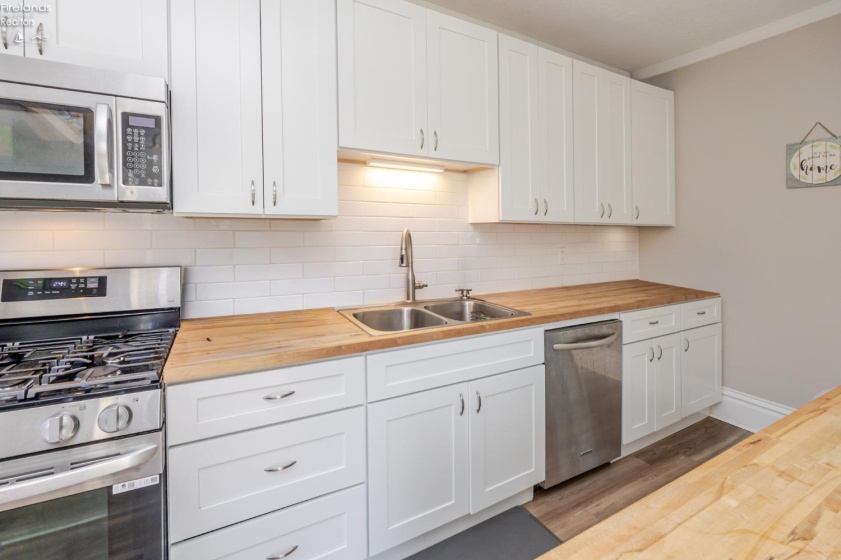115 Union Street, Bellevue, 44811, 3 Bedroom Bedrooms, ,2 BathroomBathrooms,Residential,For Sale,Union,20263883
