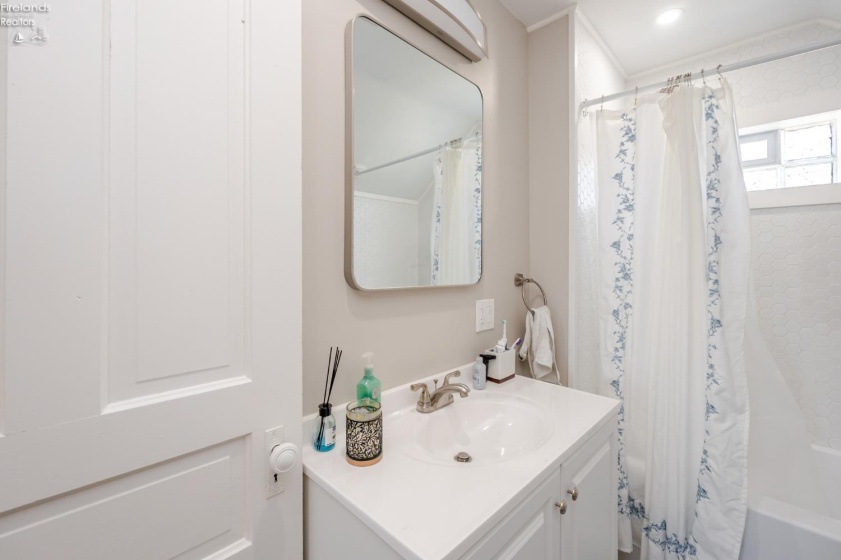 115 Union Street, Bellevue, 44811, 3 Bedroom Bedrooms, ,2 BathroomBathrooms,Residential,For Sale,Union,20263883