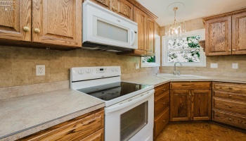 2600 Highland Drive, Sandusky, 44870, 3 Bedroom Bedrooms, ,2 BathroomBathrooms,Residential,For Sale,Highland Drive,20263697 2600 Highland Drive, Sandusky, 44870, 3 Bedroom Bedrooms, ,2 BathroomBathrooms,Residential,For Sale,Highland Drive,20263697