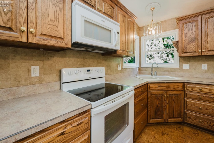 2600 Highland Drive, Sandusky, 44870, 3 Bedroom Bedrooms, ,2 BathroomBathrooms,Residential,For Sale,Highland Drive,20263697