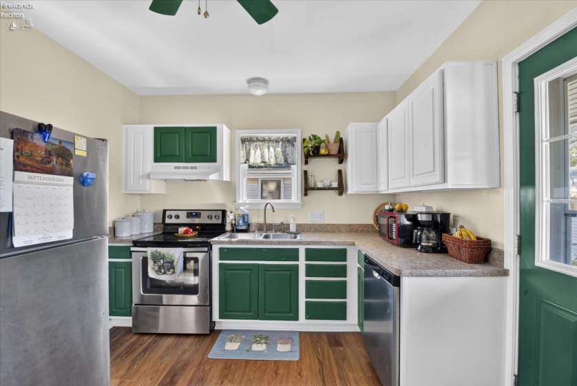 328 6th Street, Port Clinton, 43452, 4 Bedroom Bedrooms, ,2 BathroomBathrooms,Residential,For Sale,6th,20263814