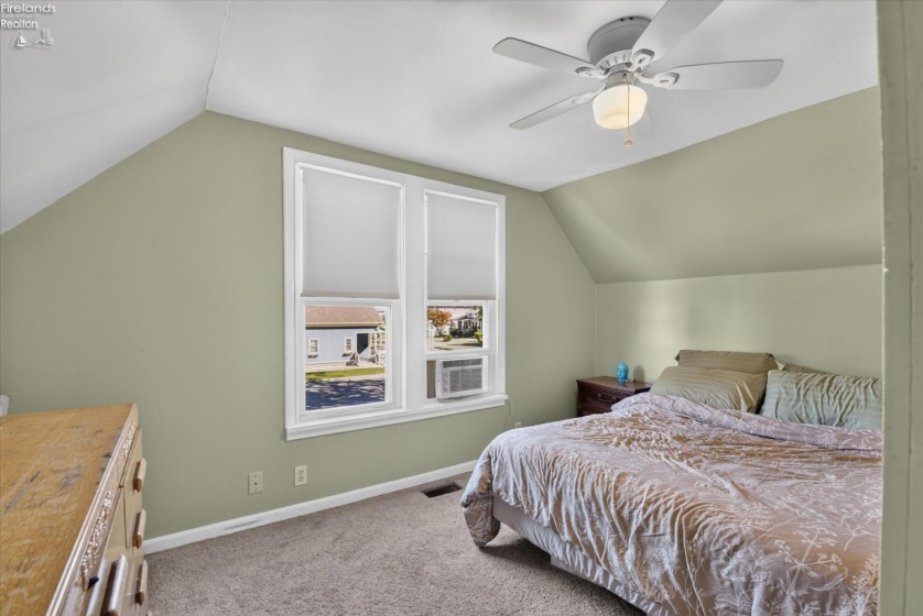 328 6th Street, Port Clinton, 43452, 4 Bedroom Bedrooms, ,2 BathroomBathrooms,Residential,For Sale,6th,20263814