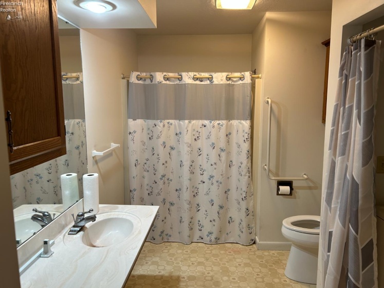 47 Vinewood Avenue, Norwalk, 44857, 3 Bedroom Bedrooms, ,1 BathroomBathrooms,Residential,For Sale,Vinewood,20263831