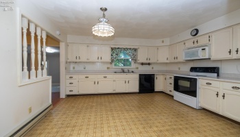 308 Pennsylvania Avenue, Sandusky, 44870, ,2 BathroomBathrooms,Residential,For Sale,Pennsylvania,20263888