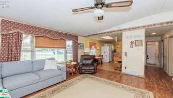 12182 Eaton Blvd., Grafton, 44044, 2 Bedroom Bedrooms, ,1 BathroomBathrooms,Residential,For Sale,Eaton Blvd.,20263885
