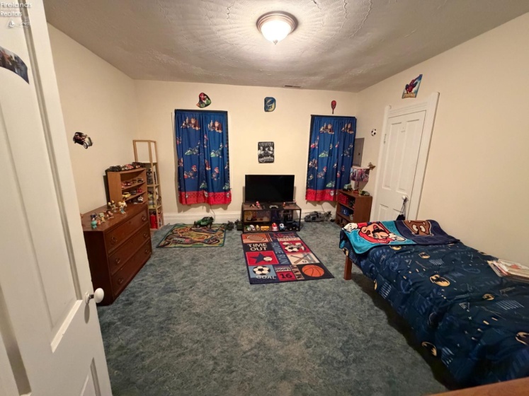 10 Walnut Street, Norwalk, 44857, ,Multiple Units,For Sale,Walnut,20263937