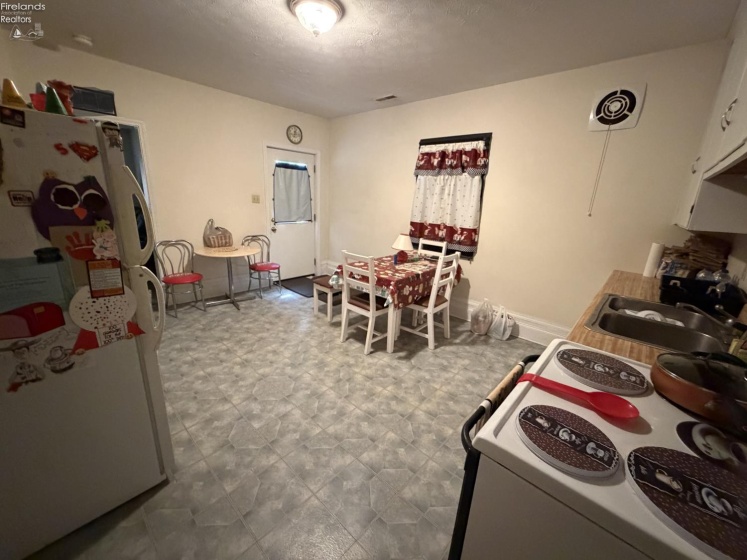 10 Walnut Street, Norwalk, 44857, ,Multiple Units,For Sale,Walnut,20263937