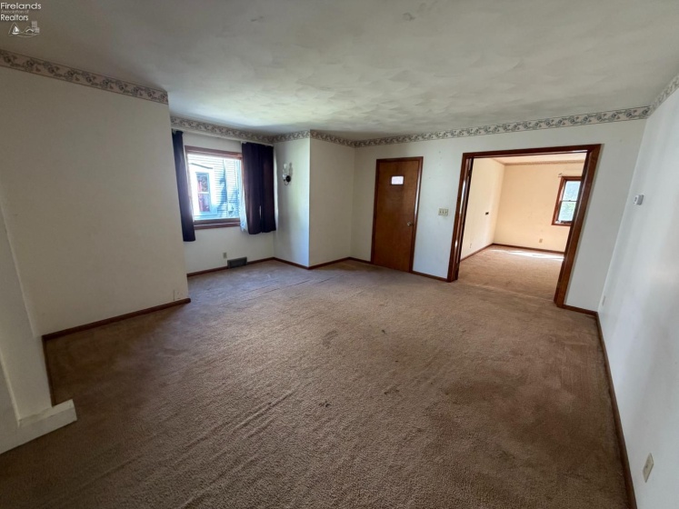 10 Walnut Street, Norwalk, 44857, ,Multiple Units,For Sale,Walnut,20263937