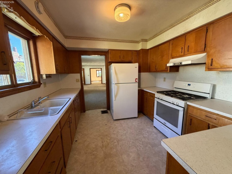 10 Walnut Street, Norwalk, 44857, ,Multiple Units,For Sale,Walnut,20263937