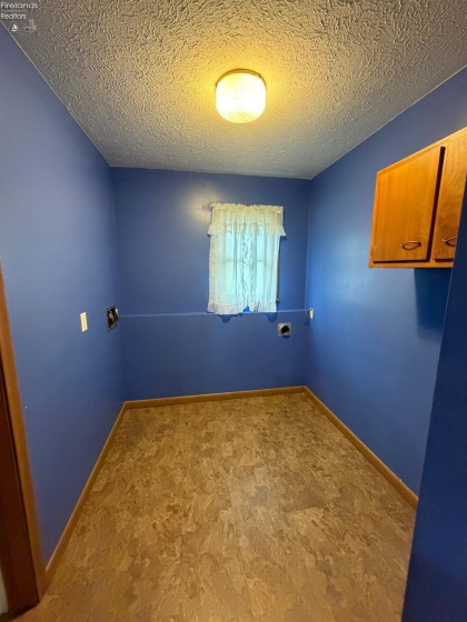 68 Pearl Drive, Shelby, 44875, 3 Bedroom Bedrooms, ,2 BathroomBathrooms,Residential,For Sale,Pearl,20263934