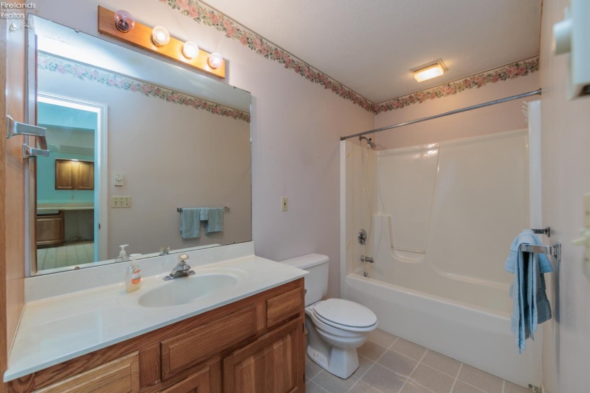 2310 Westwind Drive, Sandusky, 44870, 2 Bedroom Bedrooms, ,2 BathroomBathrooms,Residential,For Sale,Westwind,20263936