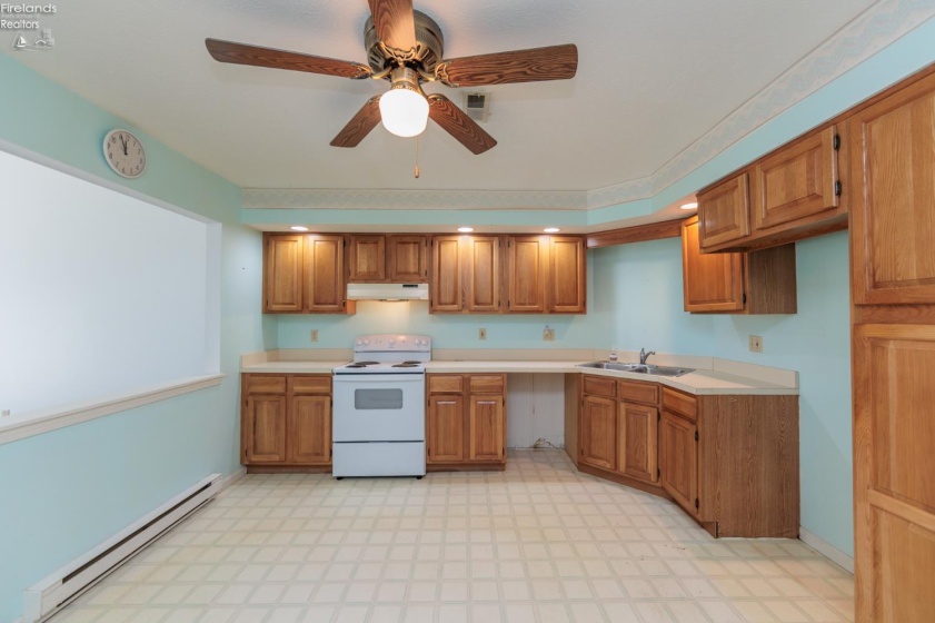 2310 Westwind Drive, Sandusky, 44870, 2 Bedroom Bedrooms, ,2 BathroomBathrooms,Residential,For Sale,Westwind,20263936