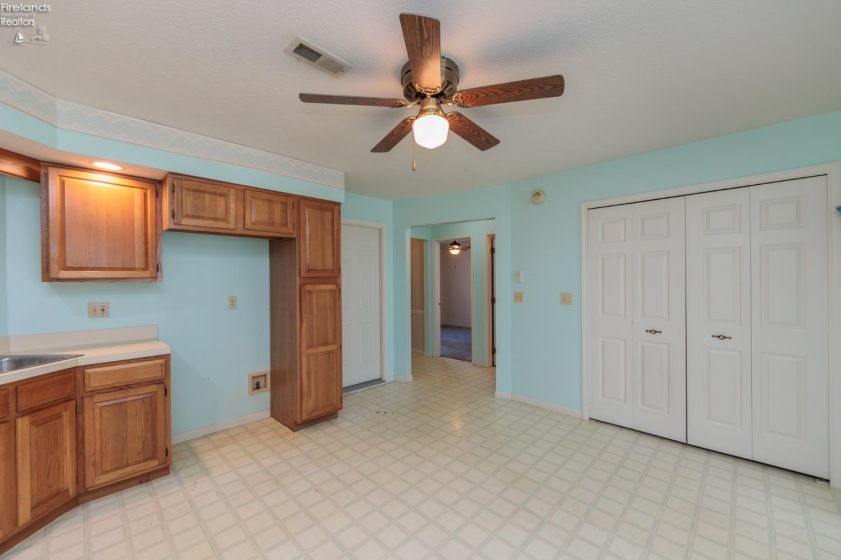 2310 Westwind Drive, Sandusky, 44870, 2 Bedroom Bedrooms, ,2 BathroomBathrooms,Residential,For Sale,Westwind,20263936