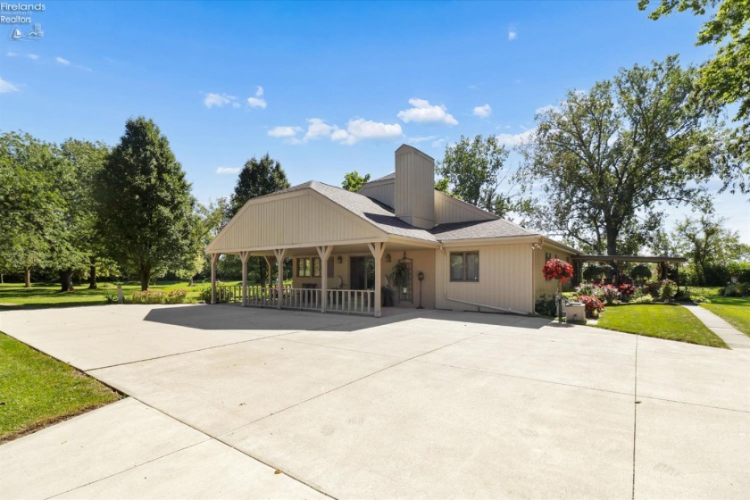 144 WIlcox Road, Port Clinton, 43452, 3 Bedroom Bedrooms, ,2 BathroomBathrooms,Residential,For Sale,WIlcox,20263889