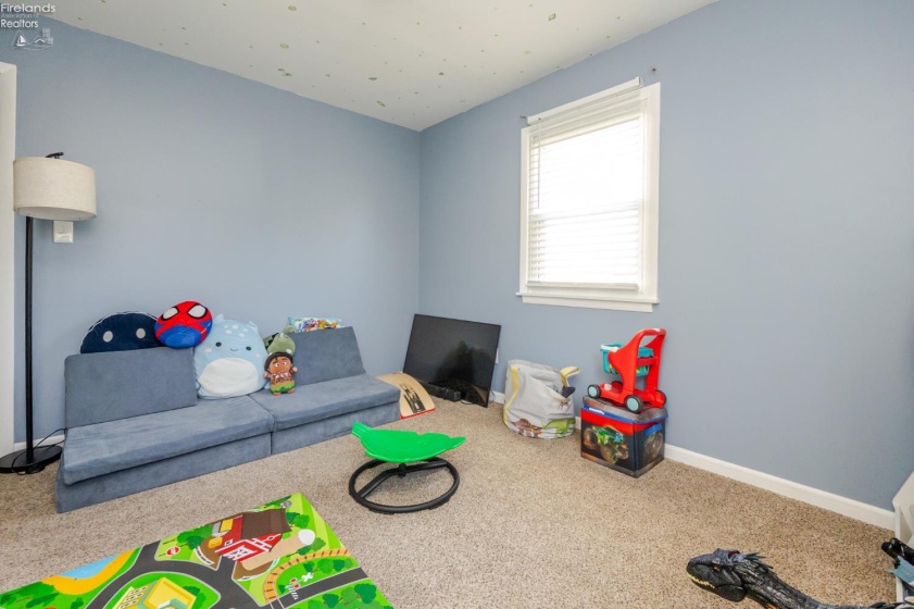 1327 Fleetwood Drive, Fremont, 43420, 3 Bedroom Bedrooms, ,1 BathroomBathrooms,Residential,For Sale,Fleetwood,20263738
