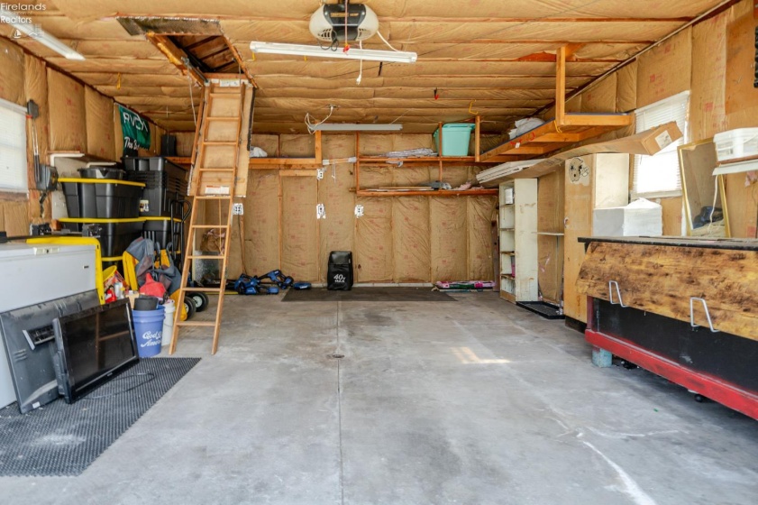 1327 Fleetwood Drive, Fremont, 43420, 3 Bedroom Bedrooms, ,1 BathroomBathrooms,Residential,For Sale,Fleetwood,20263738