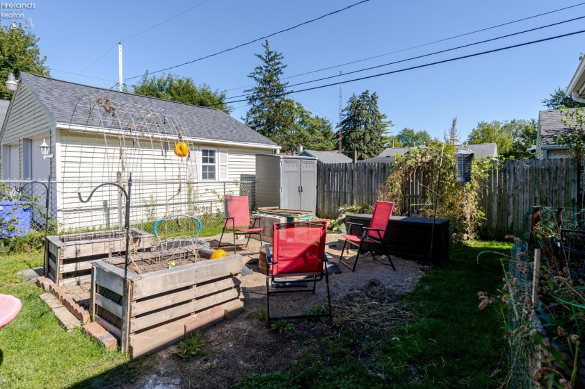 1327 Fleetwood Drive, Fremont, 43420, 3 Bedroom Bedrooms, ,1 BathroomBathrooms,Residential,For Sale,Fleetwood,20263738