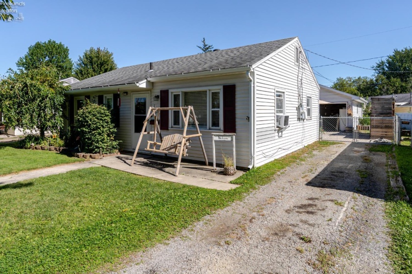 1327 Fleetwood Drive, Fremont, 43420, 3 Bedroom Bedrooms, ,1 BathroomBathrooms,Residential,For Sale,Fleetwood,20263738