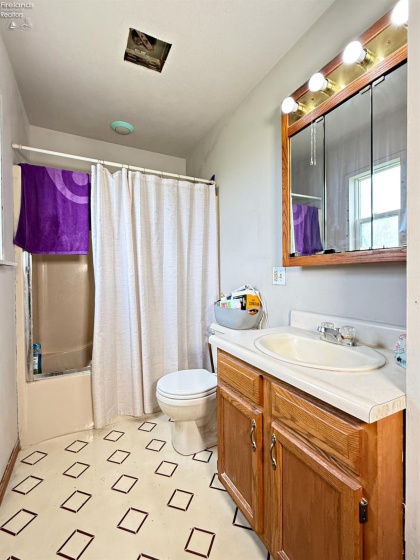 122 County Road 17, Tiffin, 44883, 3 Bedroom Bedrooms, ,2 BathroomBathrooms,Residential,For Sale,County Road 17,20263931