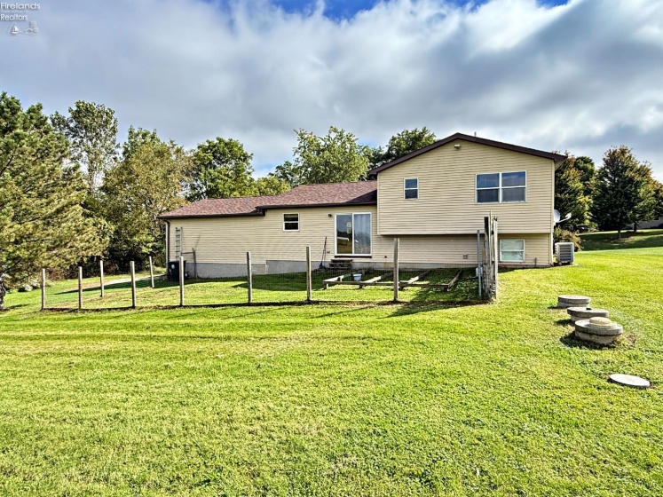 122 County Road 17, Tiffin, 44883, 3 Bedroom Bedrooms, ,2 BathroomBathrooms,Residential,For Sale,County Road 17,20263931