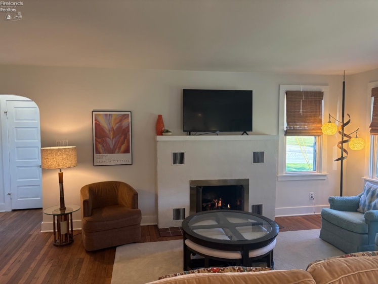 109 Elm Street, Milan, 44839, 4 Bedroom Bedrooms, ,2 BathroomBathrooms,Residential,For Sale,Elm,20263956