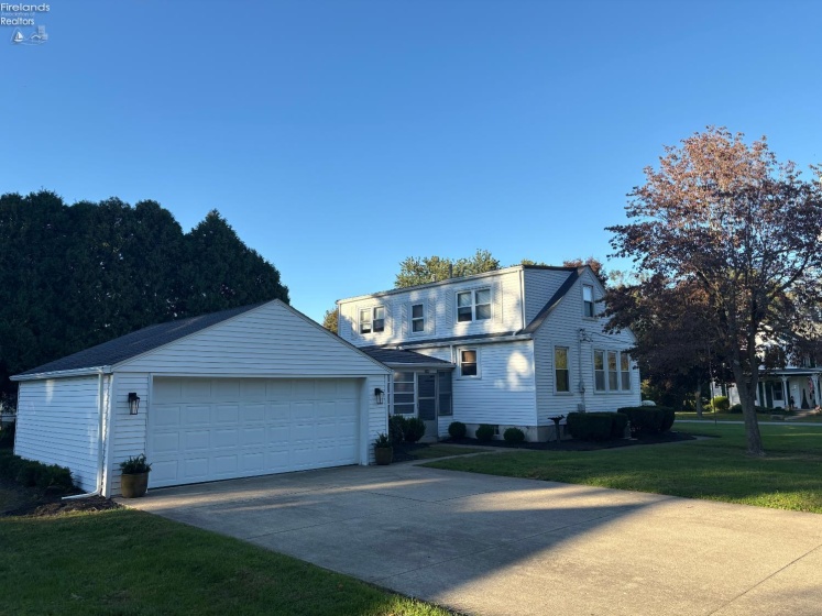 109 Elm Street, Milan, 44839, 4 Bedroom Bedrooms, ,2 BathroomBathrooms,Residential,For Sale,Elm,20263956