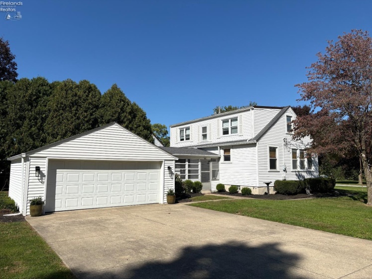 109 Elm Street, Milan, 44839, 4 Bedroom Bedrooms, ,2 BathroomBathrooms,Residential,For Sale,Elm,20263956