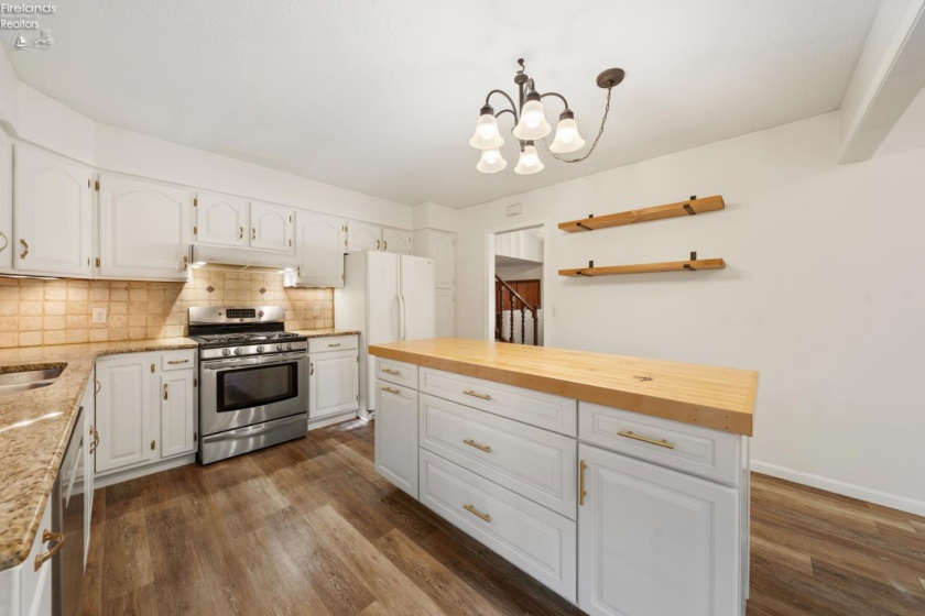 314 Linden Way Drive, Sandusky, 44870, 3 Bedroom Bedrooms, ,3 BathroomBathrooms,Residential,For Sale,Linden Way,20263815