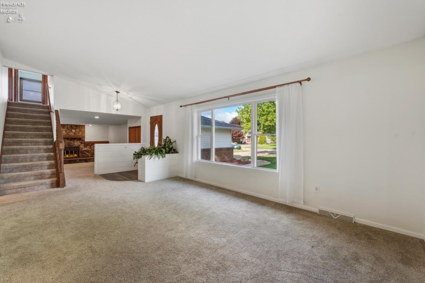 314 Linden Way Drive, Sandusky, 44870, 3 Bedroom Bedrooms, ,3 BathroomBathrooms,Residential,For Sale,Linden Way,20263815