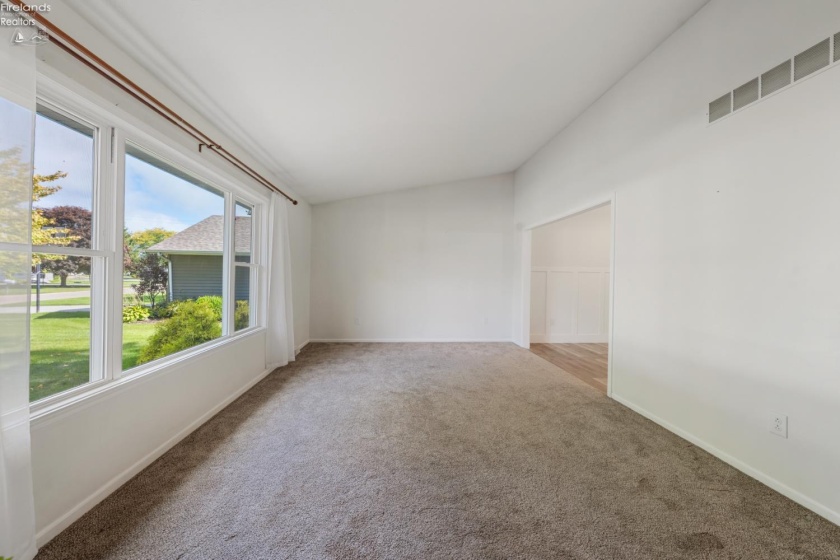 314 Linden Way Drive, Sandusky, 44870, 3 Bedroom Bedrooms, ,3 BathroomBathrooms,Residential,For Sale,Linden Way,20263815