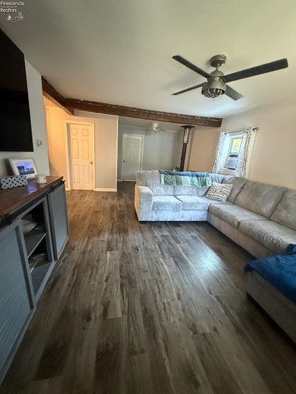 419 East Stevenson, Gibsonburg, 43431, 3 Bedroom Bedrooms, ,2 BathroomBathrooms,Residential,For Sale,East Stevenson,20263969