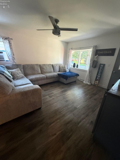 419 East Stevenson, Gibsonburg, 43431, 3 Bedroom Bedrooms, ,2 BathroomBathrooms,Residential,For Sale,East Stevenson,20263969