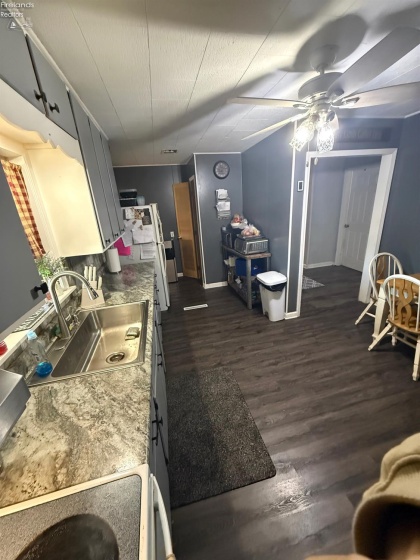 419 East Stevenson, Gibsonburg, 43431, 3 Bedroom Bedrooms, ,2 BathroomBathrooms,Residential,For Sale,East Stevenson,20263969