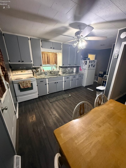 419 East Stevenson, Gibsonburg, 43431, 3 Bedroom Bedrooms, ,2 BathroomBathrooms,Residential,For Sale,East Stevenson,20263969