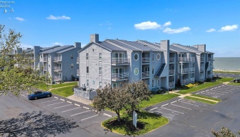 128 Clinton Reef Drive, Port Clinton, 43452, 2 Bedroom Bedrooms, ,1 BathroomBathrooms,Residential,For Sale,Clinton Reef,20263953