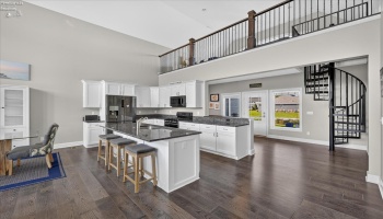 5211 Bay Pointe Circle, Port Clinton, 43452, 6 Bedroom Bedrooms, ,5 BathroomBathrooms,Residential,For Sale,Bay Pointe,20263961