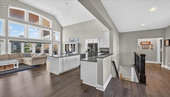 5211 Bay Pointe Circle, Port Clinton, 43452, 6 Bedroom Bedrooms, ,5 BathroomBathrooms,Residential,For Sale,Bay Pointe,20263961